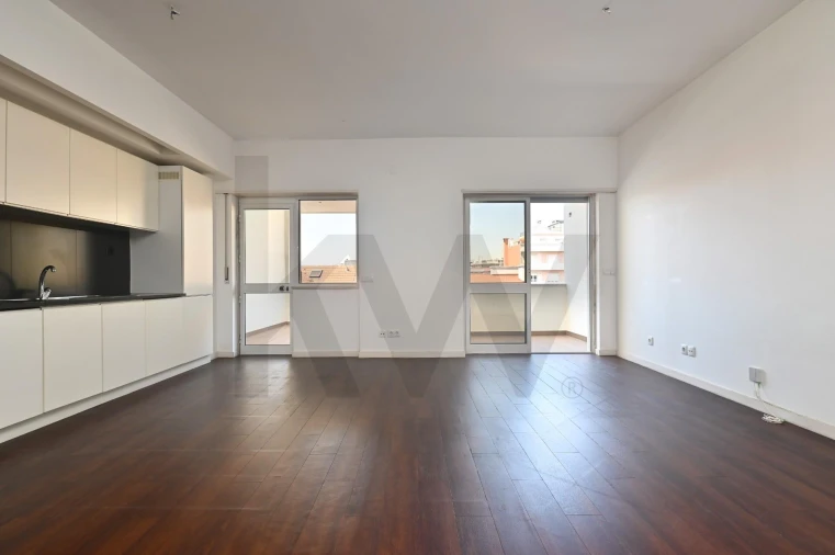 Apartamento T1 para Venda em Santo António Foto 3