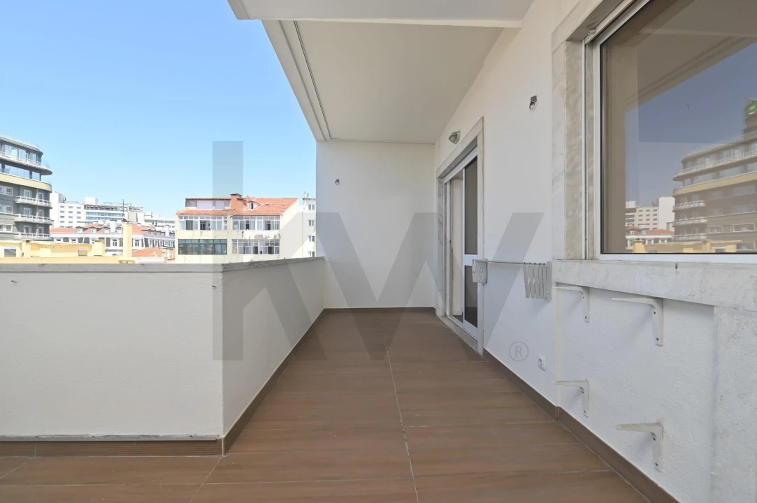 Apartamento T1 para Venda em Santo António Foto 8