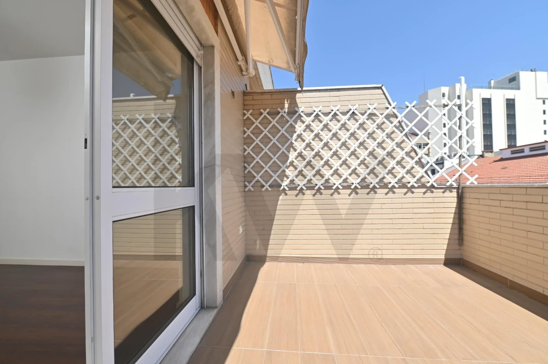 Apartamento T1 para Venda em Santo António Foto 20