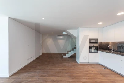 Apartamento T3 para Venda em Camarate, Unhos e Apelação