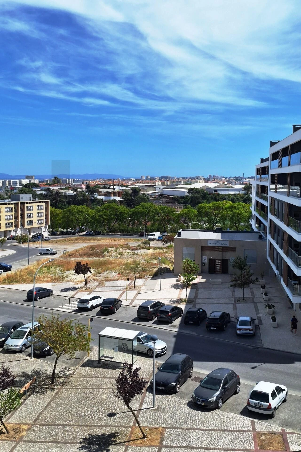 Apartamento T3 para Venda em Camarate, Unhos e Apelação Foto 14