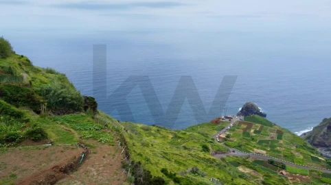 Terreno para Venda em Porto Moniz
