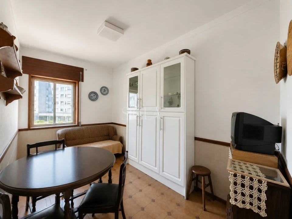 Apartamento T4 para Venda em Santa Marinha e São Pedro da Afurada Foto 9