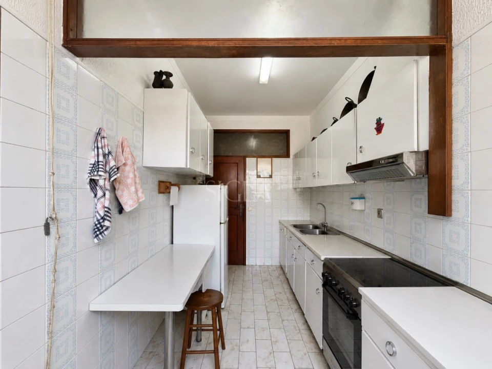 Apartamento T4 para Venda em Santa Marinha e São Pedro da Afurada Foto 4