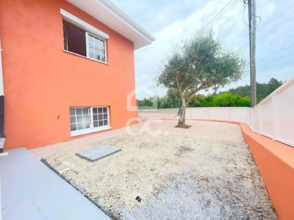 Moradia T3 para Venda em São João da Madeira Foto 2