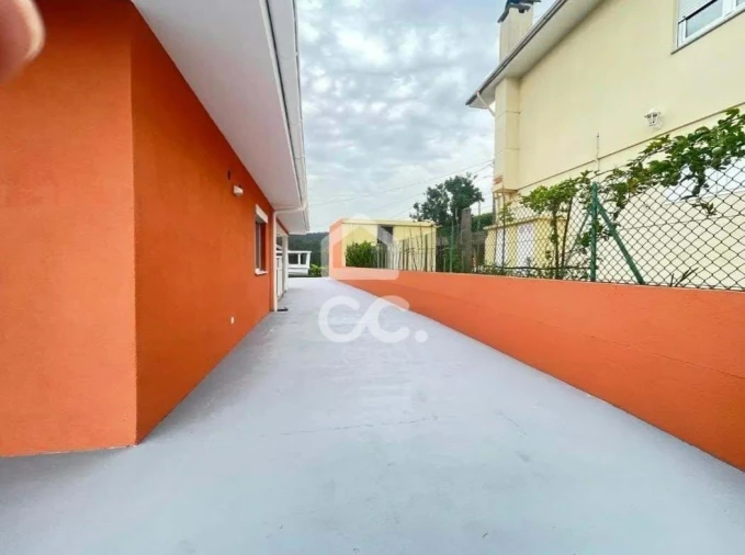 Moradia T3 para Venda em São João da Madeira Foto 8