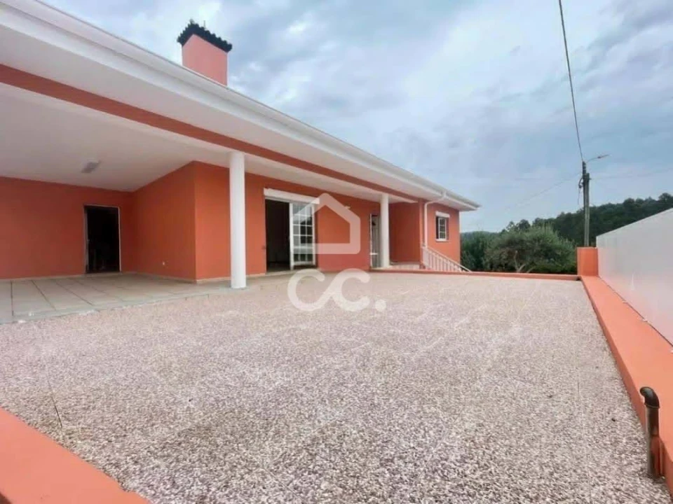 Moradia T3 para Venda em São João da Madeira Foto 11