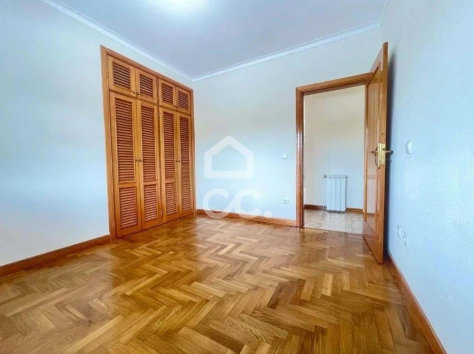 Moradia T3 para Venda em São João da Madeira Foto 23