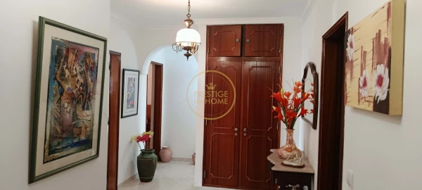 Apartamento T4 para Venda em Loule (São Sebastião)