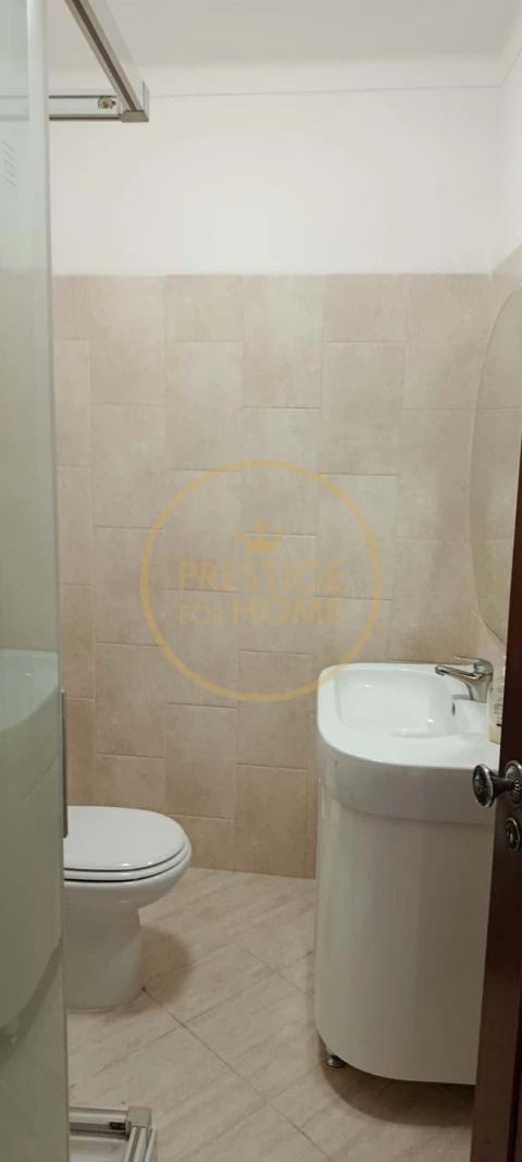 Apartamento T4 para Venda em Loule (São Sebastião)
