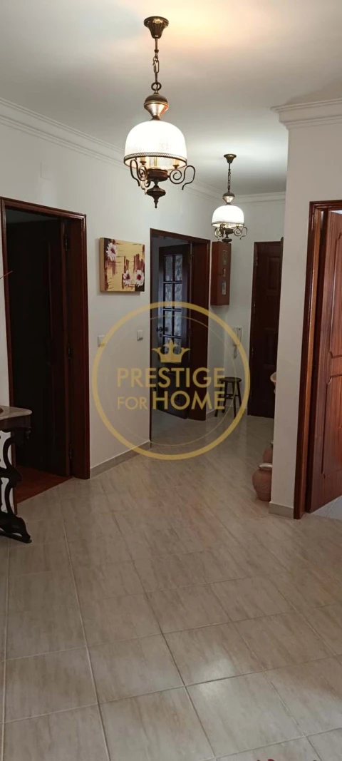 Apartamento T4 para Venda em Loule (São Sebastião)