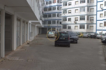 Apartamento T4 para Venda em Loule (São Sebastião)