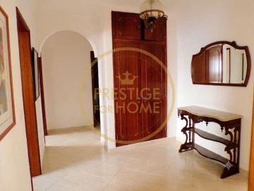 Apartamento T4 para Venda em Loule (São Sebastião)