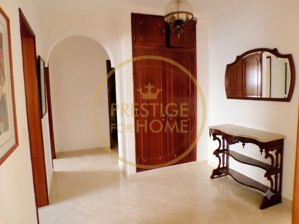 Apartamento T4 para Venda em Loule (São Sebastião) Foto 3
