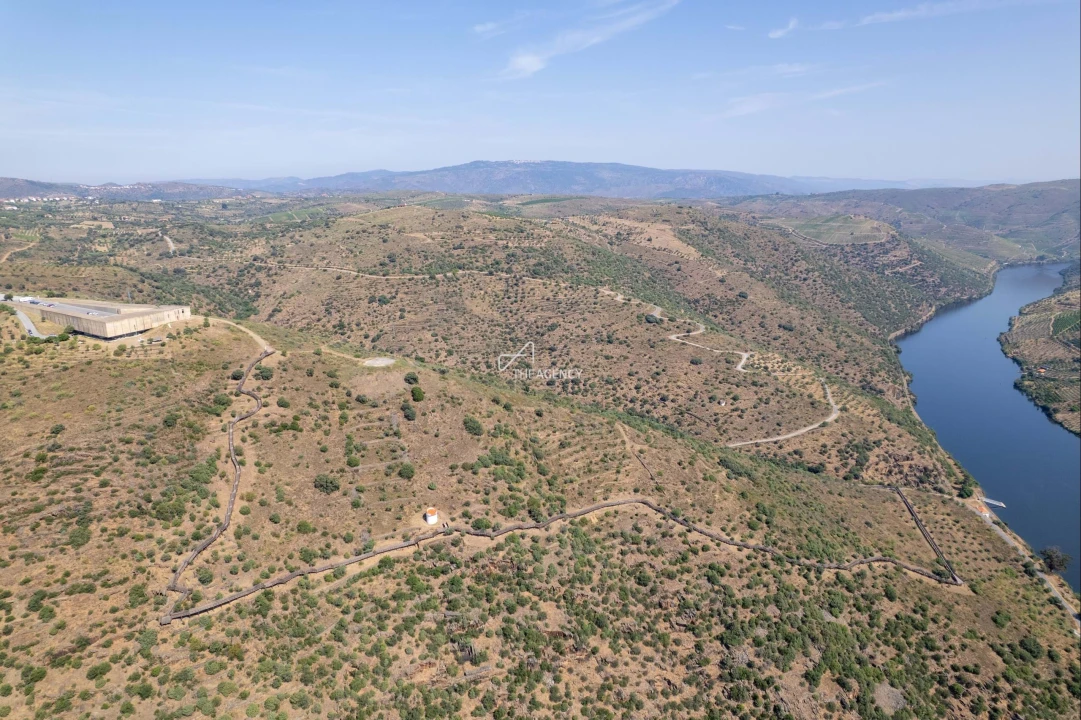 Terreno para Venda em Vila Nova de Foz Côa Foto 7
