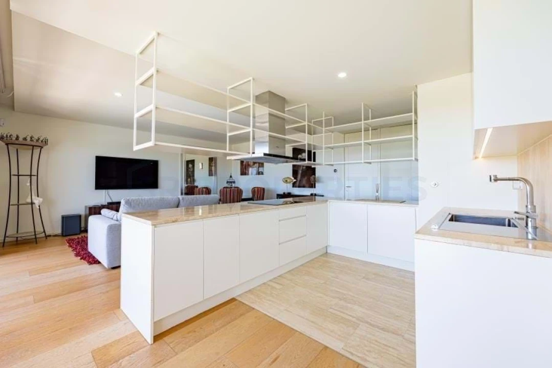 Apartamento T2 para Venda em Quarteira Foto 10