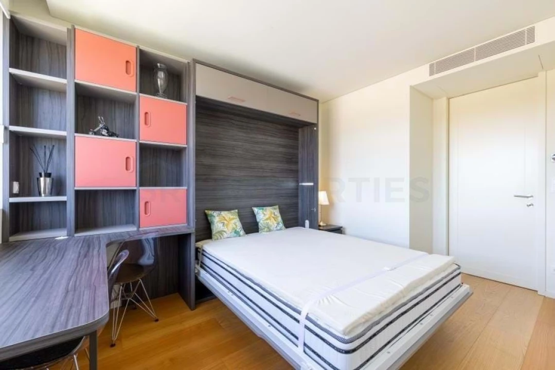 Apartamento T2 para Venda em Quarteira Foto 4