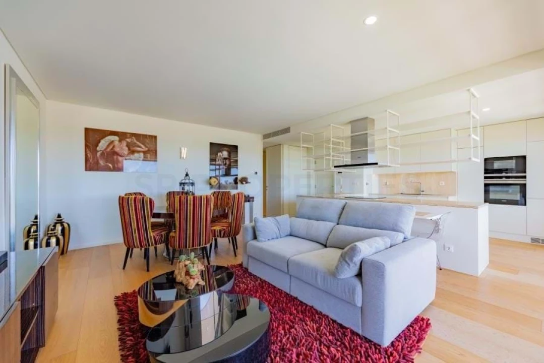 Apartamento T2 para Venda em Quarteira Foto 2