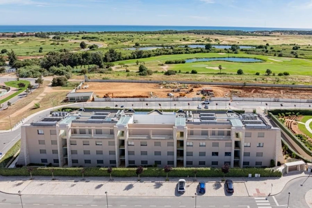 Apartamento T2 para Venda em Quarteira Foto 18