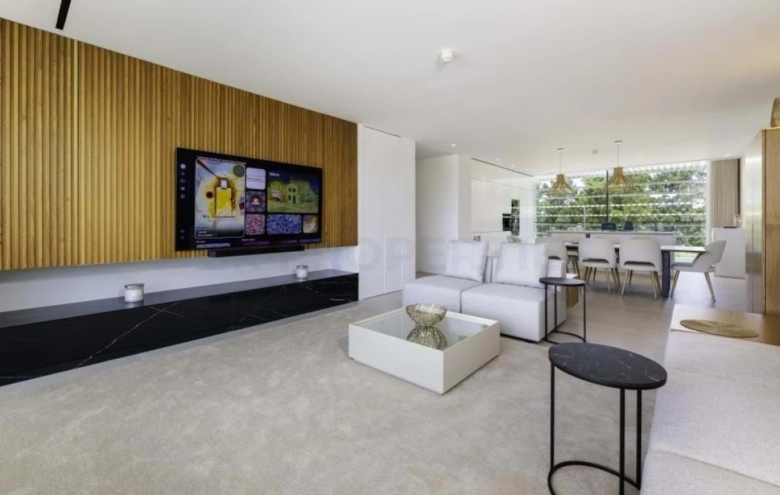 Apartamento T3 para Venda em Quarteira Foto 9