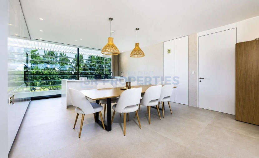 Apartamento T3 para Venda em Quarteira Foto 5