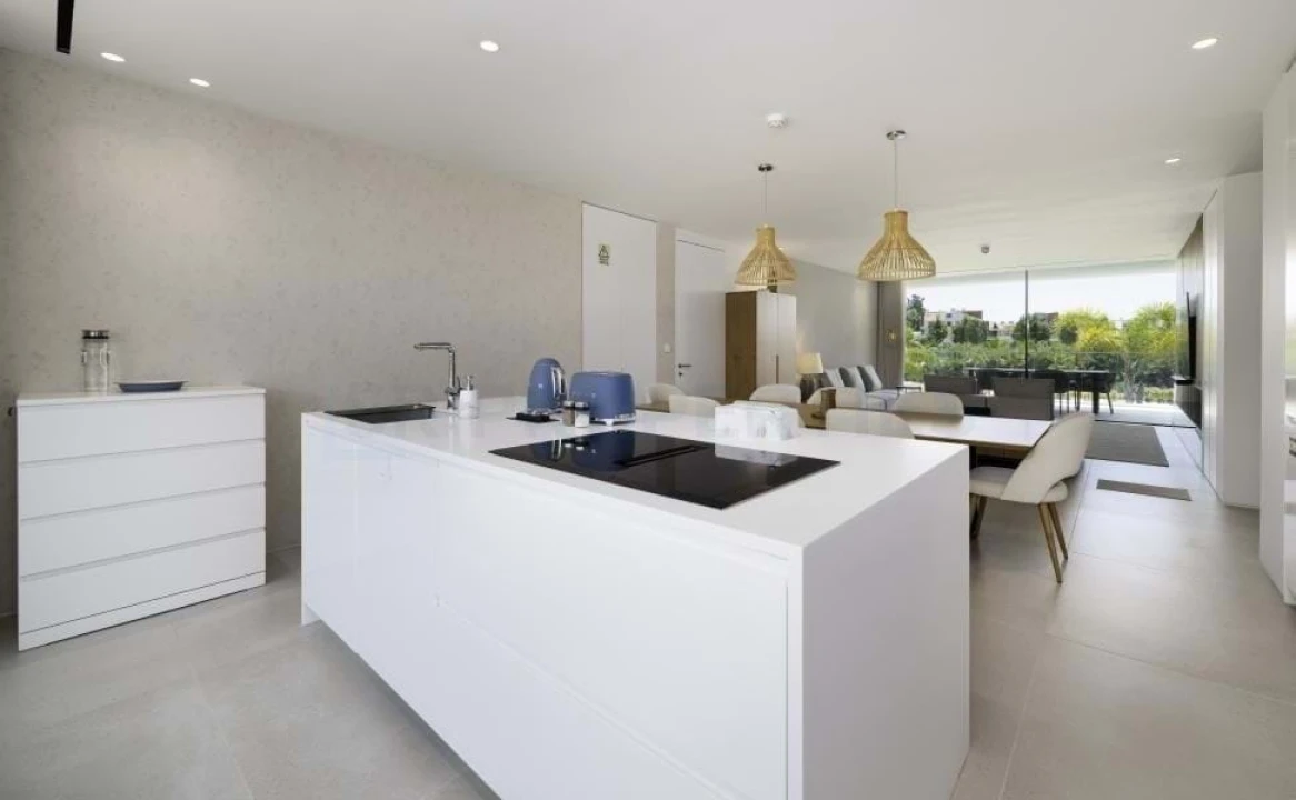 Apartamento T3 para Venda em Quarteira Foto 10