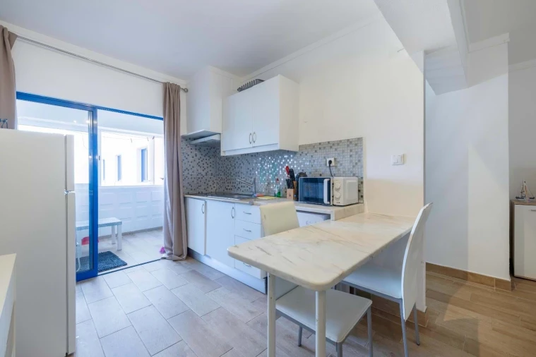 Apartamento T1 para Venda em Portimão Foto 3