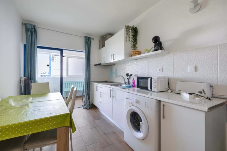 Apartamento T1 para Venda em Portimão Foto 2