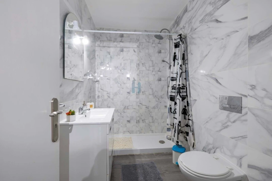 Apartamento T1 para Venda em Portimão Foto 6