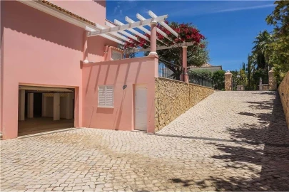 Moradia T5 para Venda em Almancil