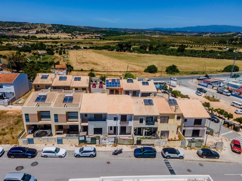 Moradia T3 para Venda em Odiaxere Foto 30