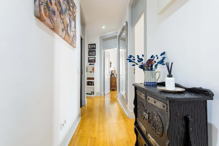 Apartamento T4 para Venda em Campo de Ourique Foto 2