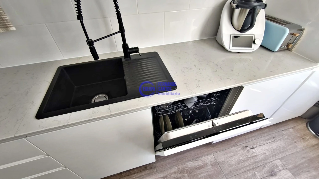 Apartamento T2 para Venda em Armação de Pera Foto 10