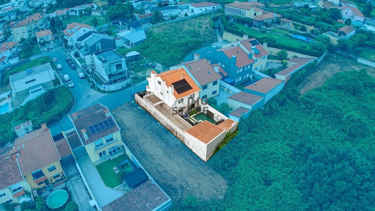 Moradia T3 para Venda em Grijo Foto 43