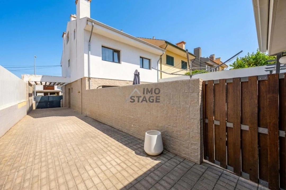 Moradia T3 para Venda em Grijo Foto 37