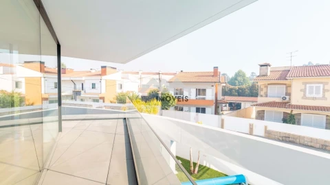 Moradia T4 para Venda em Vila Nova da Telha