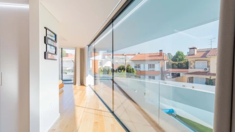 Moradia T4 para Venda em Vila Nova da Telha