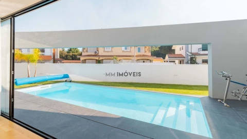 Moradia T4 para Venda em Vila Nova da Telha