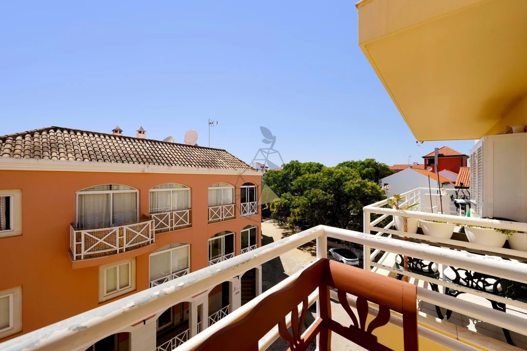Apartamento T2 para Venda em Quarteira Foto 29