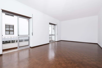 Apartamento T2 para Arrendamento em Caldas da Rainha - Santo Onofre e Serra do Bouro