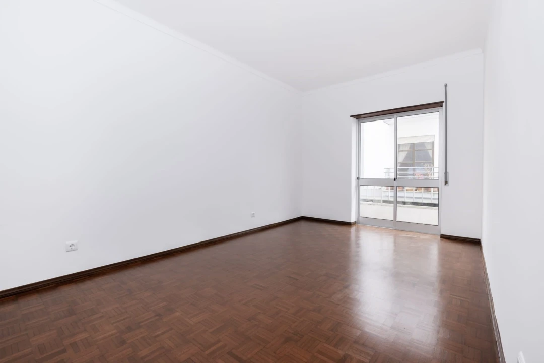 Apartamento T2 para Arrendamento em Caldas da Rainha - Santo Onofre e Serra do Bouro Foto 16
