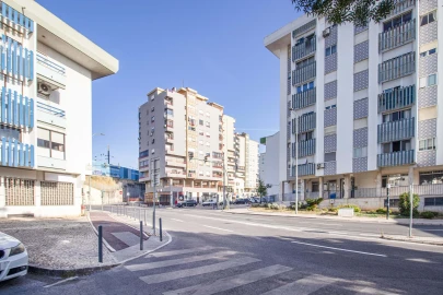 Negócio para Venda em Falagueira-Venda Nova