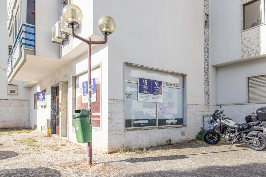 Negócio para Venda em Falagueira-Venda Nova Foto 1