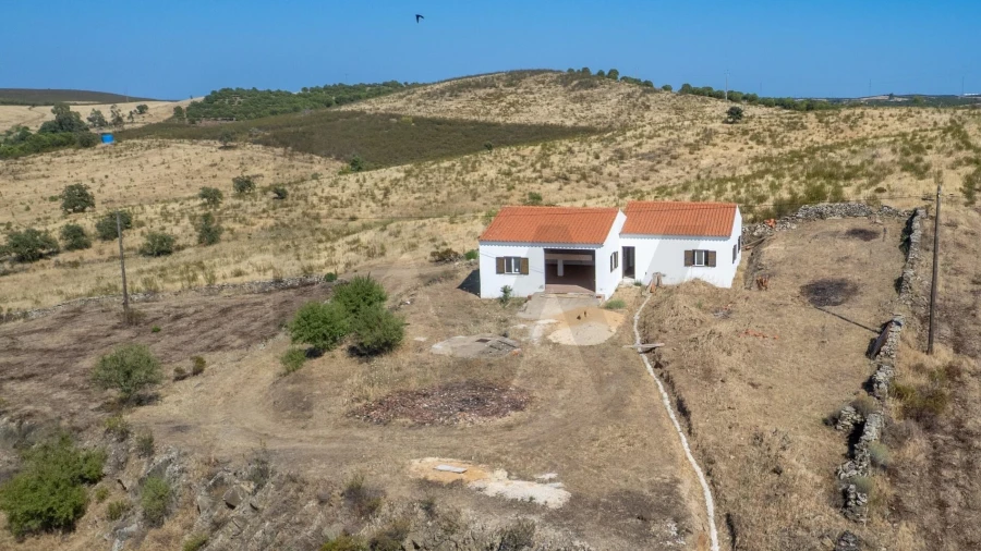 Armazém para Venda em Alcoutim e Pereiro