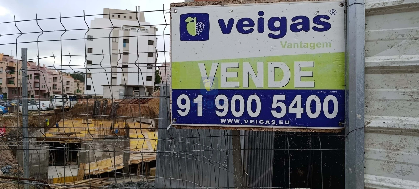 Apartamento T2 para Venda em Rio de Mouro Foto 12