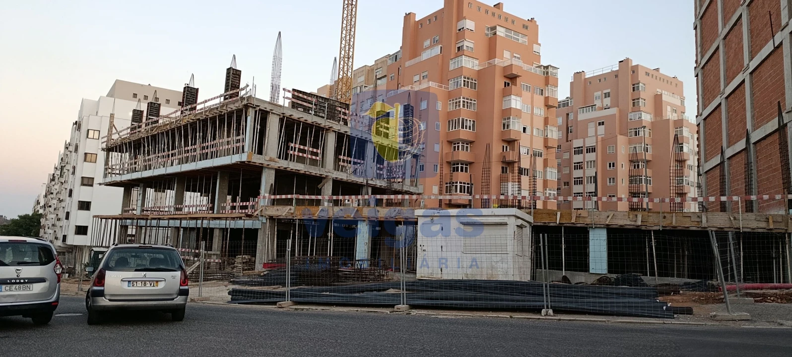 Apartamento T2 para Venda em Rio de Mouro Foto 1