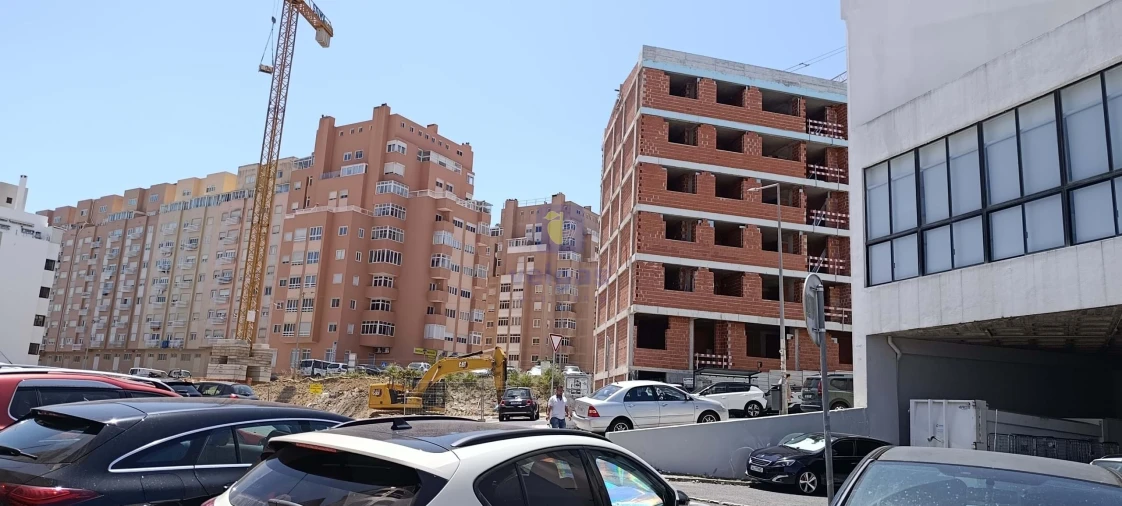 Apartamento T2 para Venda em Rio de Mouro Foto 9