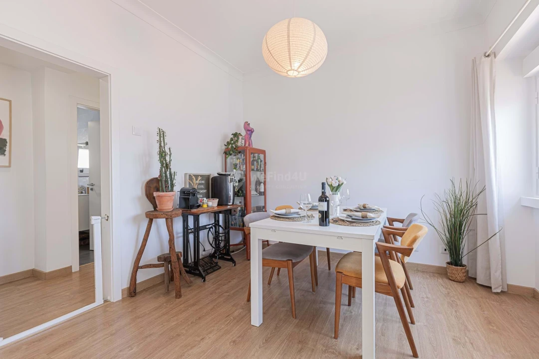 Apartamento T3 para Venda em Almada, Cova da Piedade, Pragal e Cacilhas Foto 8