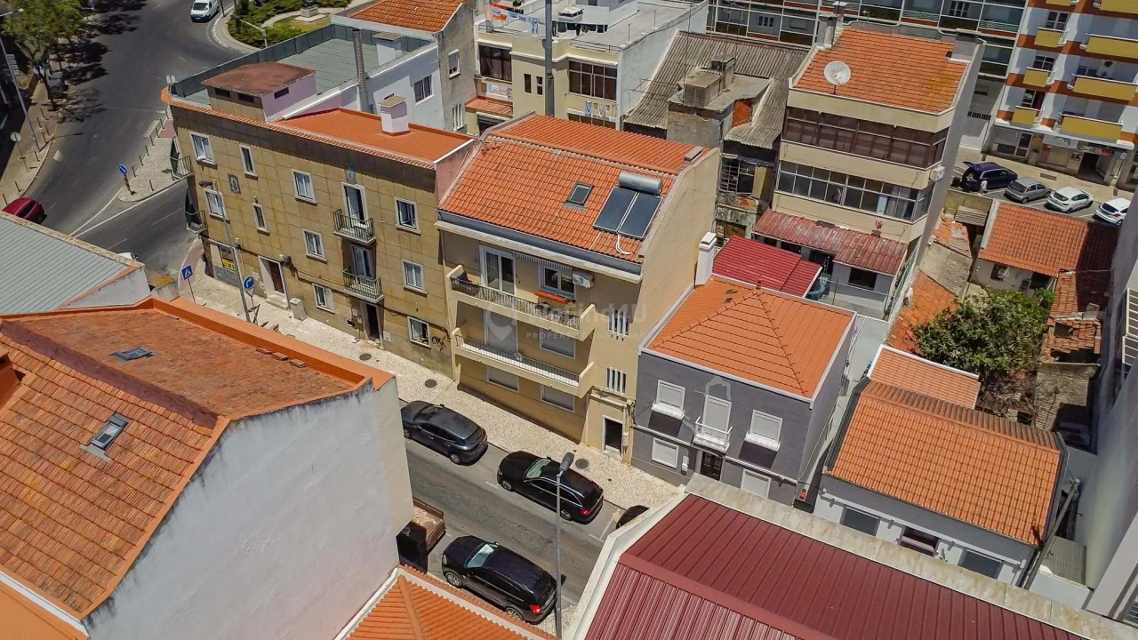 Apartamento T3 para Venda em Almada, Cova da Piedade, Pragal e Cacilhas Foto 55