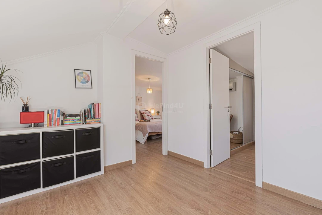 Apartamento T3 para Venda em Almada, Cova da Piedade, Pragal e Cacilhas Foto 38